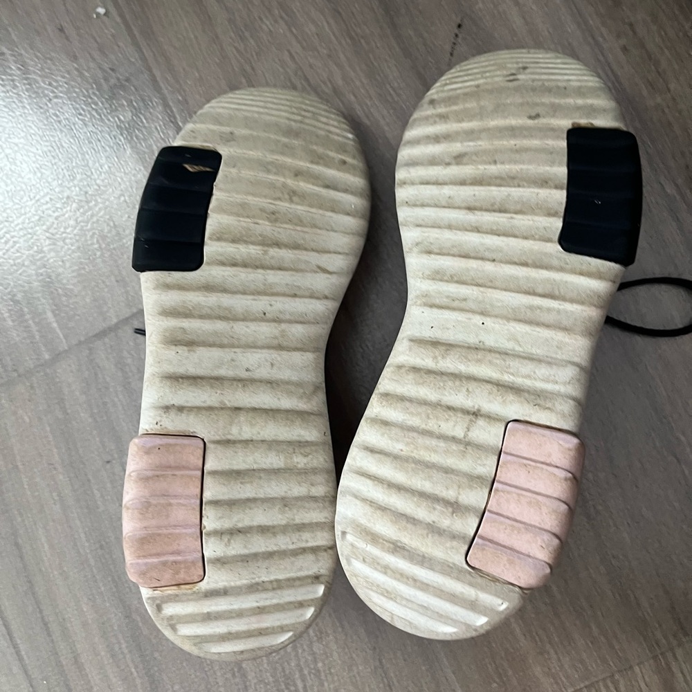 💙GIRLS ADIDAS RUNNING SHOES 💙 - Picture 5 of 5